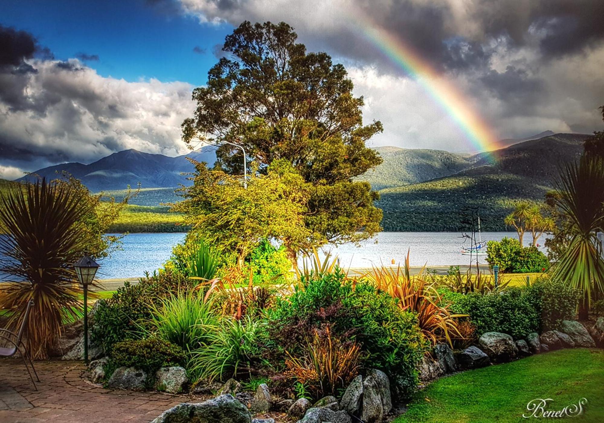 Fiordland Lakeview Motel And Apartments Te Anau Exteriör bild